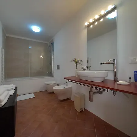 Affittacamere St Roch - Colazione, Bagno Annesso E Giardino - La Spezia *
